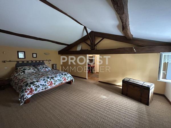 Secteur Prahecq Belle propriété de 154 m² environ avec dépendances et 1 gite de 34 m²