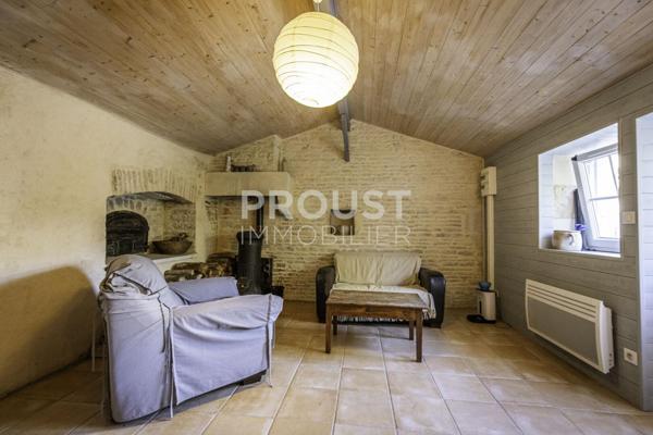 Secteur Prahecq Belle propriété de 154 m² environ avec dépendances et 1 gite de 34 m²