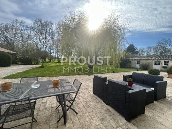 Secteur Prahecq Belle propriété de 154 m² environ avec dépendances et 1 gite de 34 m²