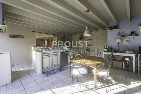 Secteur Prahecq Belle propriété de 154 m² environ avec dépendances et 1 gite de 34 m²