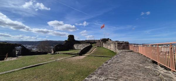 Superbe appartement proche du château et centre ville