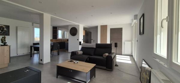 Superbe appartement proche du château et centre ville