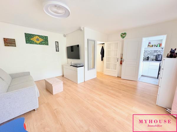 Studio
                                                                                                                                                                                                                                                                                                                        1 pièce(s)                                                                                                                                                                                                                                                                                                                              30  m²