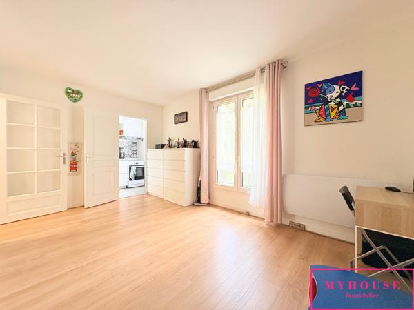 Studio
                                                                                                                                                                                                                                                                                                                        1 pièce(s)                                                                                                                                                                                                                                                                                                                              30  m²
