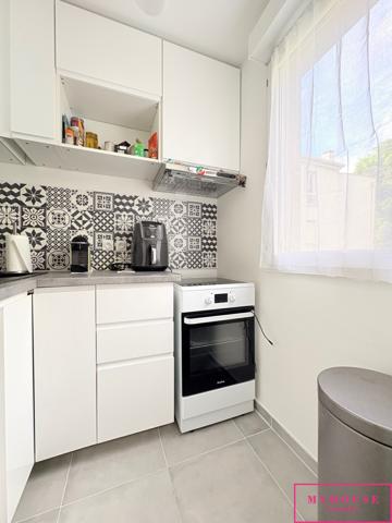 Studio
                                                                                                                                                                                                                                                                                                                        1 pièce(s)                                                                                                                                                                                                                                                                                                                              30  m²