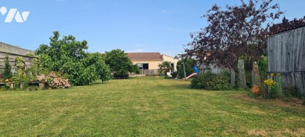 Maison de plain-pied sur un grand terrain