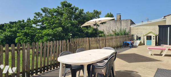 Maison de plain-pied sur un grand terrain