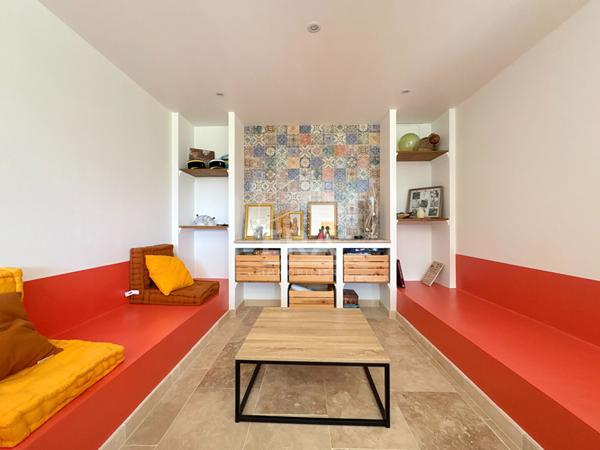 A VENDRE 84240 LA TOUR D'AIGUES MAISON TYPE 5 PIECES D'ENVIRON 156M² AVEC JARDIN, GARAGE ET DE NOMBREUX ESPACES DE RANGEMENTS