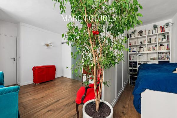 Paris XV. Breteuil – charmant 2 pièces en parfait état.