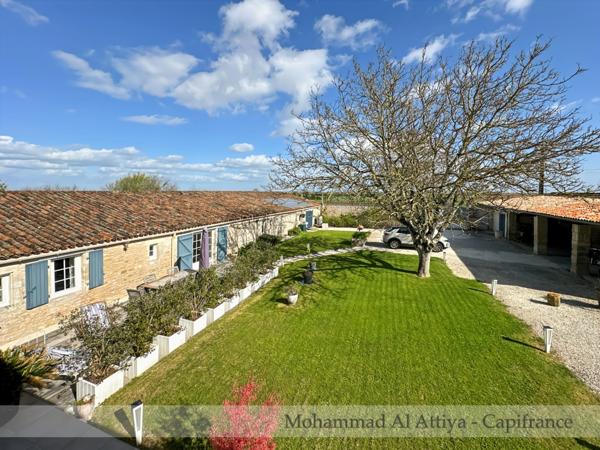 Magnifique propriété familiale avec gîte, studio et piscine à quelques minutes de La Rochelle (17)