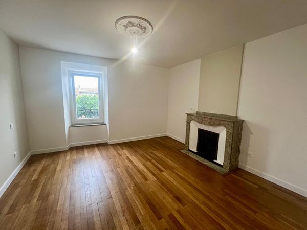 MAISON DE VILLAGE AVEC JARDIN A BARBAIRA