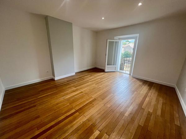 MAISON DE VILLAGE AVEC JARDIN A BARBAIRA