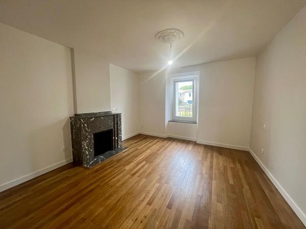 MAISON DE VILLAGE AVEC JARDIN A BARBAIRA