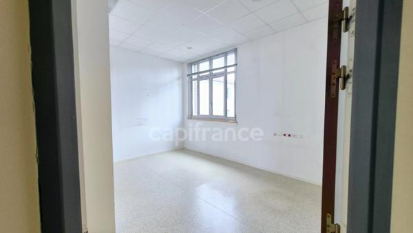 Réelle Opportunité en exclusivité – Baisse de Prix ! Locaux / Bureaux à Tarbes (65)