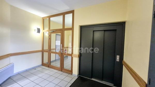 Réelle Opportunité en exclusivité – Baisse de Prix ! Locaux / Bureaux à Tarbes (65)