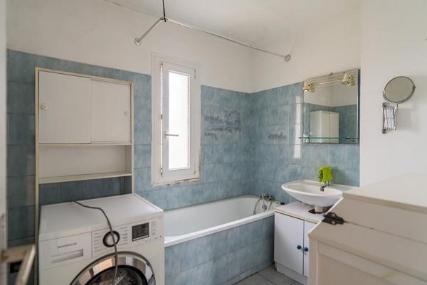 CARCASSONNE – LAPRADE Appartement T3 59m² avec balcon vue Cité et place de stationnement