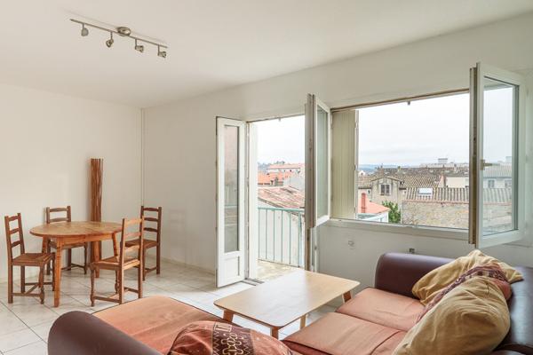 CARCASSONNE – LAPRADE Appartement T3 59m² avec balcon vue Cité et place de stationnement