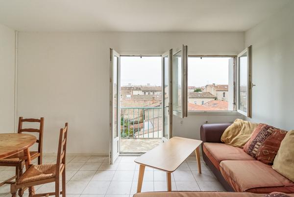 CARCASSONNE – LAPRADE Appartement T3 59m² avec balcon vue Cité et place de stationnement