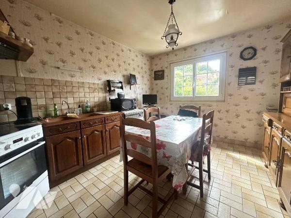 A VENDRE Maison individuelle sur sous-sol complet, construction de 1972, à AMFREVILLE-LA-MI-VOI...