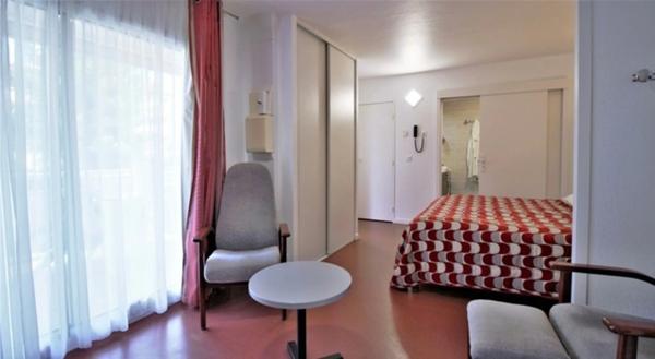 Appartement T2 dans centre ville de dax à côté des cures dans résidence de tourisme classée.
