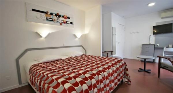 Appartement T2 dans centre ville de dax à côté des cures dans résidence de tourisme classée.