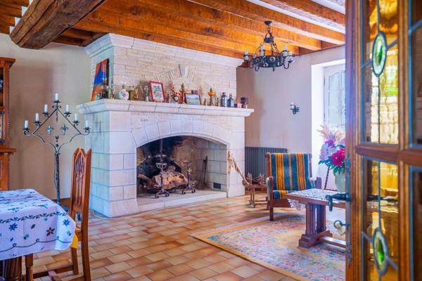 Maison à FRESNAY-SUR-SARTHE, 72130 - 8 pièces 330m²