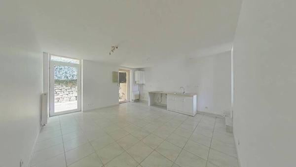 Appartement 3 pièces                                        - 42000 Saint-Étienne Réf : 7809