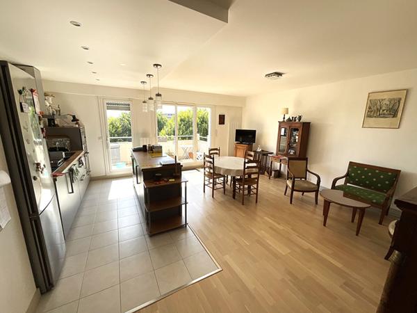 Appartement 4 pièces de 75m2 à 5 min de la gare