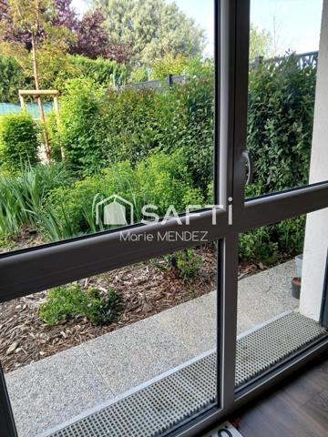 bien rare à la vente, construction récente ascenseur, parking intérieur sécurisé, excellent état