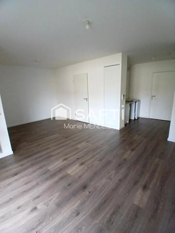 bien rare à la vente, construction récente ascenseur, parking intérieur sécurisé, excellent état