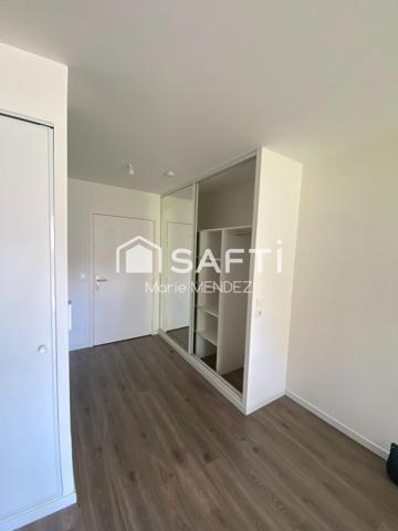 bien rare à la vente, construction récente ascenseur, parking intérieur sécurisé, excellent état