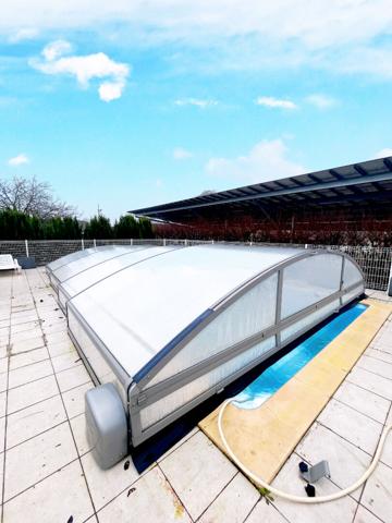 Maison contemporaine avec piscine