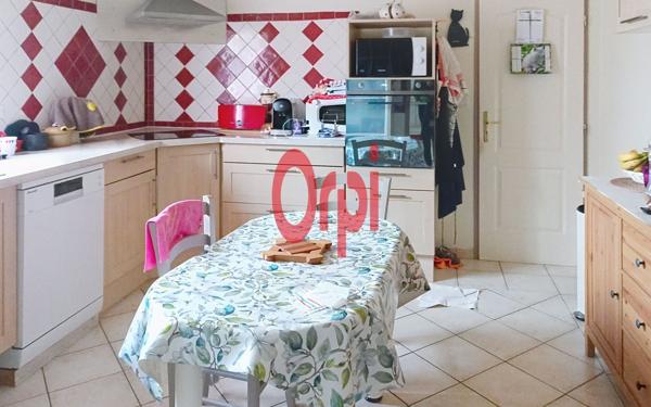 Maison à vendre    6 pièces •  Montoire-sur-le-Loir