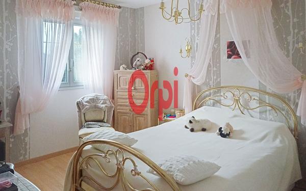 Maison à vendre    6 pièces •  Montoire-sur-le-Loir