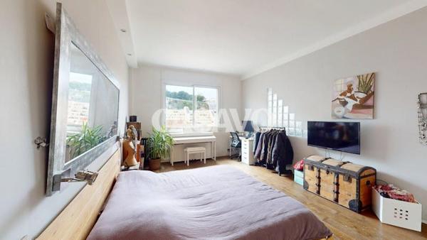 Vente Appartement 4 pièces de 108m² - 13006 Marseille