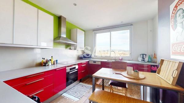 Vente Appartement 4 pièces de 108m² - 13006 Marseille