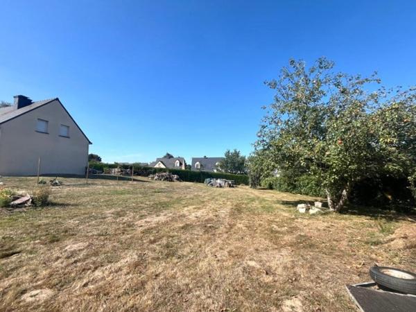 beau terrain 732m2 à 5 min à pied du port!