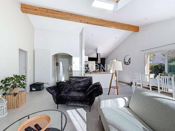 A VENDRE - AUCAMVILLE - Maison T5 de plain-pied au calme - Grand Garage - Jardin paysagé et deux terrasses