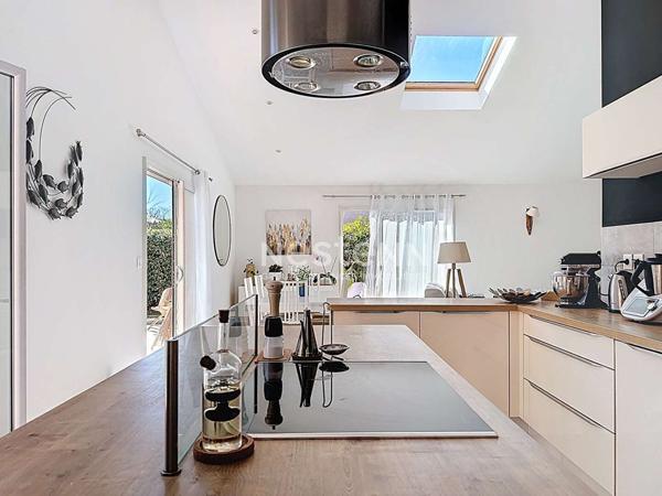 A VENDRE - AUCAMVILLE - Maison T5 de plain-pied au calme - Grand Garage - Jardin paysagé et deux terrasses