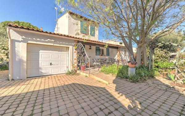 Maison à vendre    4 pièces •  Lattes