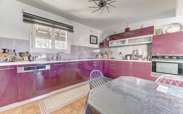 Maison à vendre    4 pièces •  Lattes