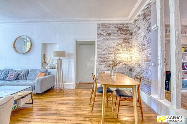 Versailles Notre-Dame Appartement 4 pièces 83.5 m² avec terrasse situé au 1er étage €700 000 ** - Référence 26530