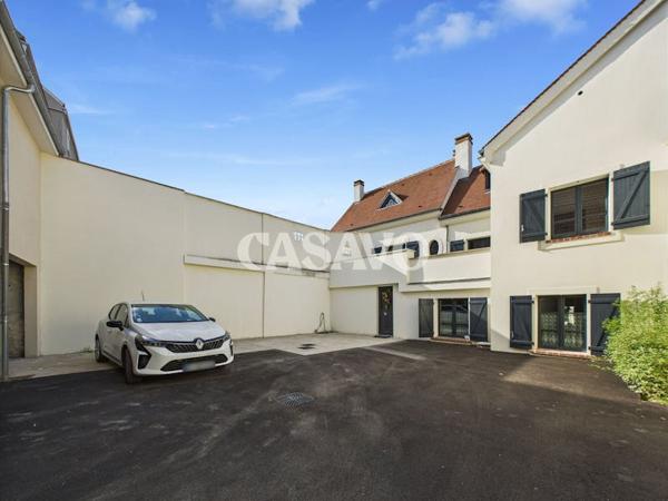 Vente Maison 6 pièces de 226m² - 95410 Groslay