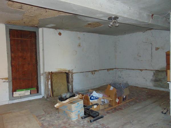 Maison en pierre, 3 chambres, La Carneille bourg