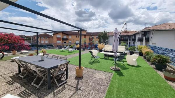 HYPER CENTRE de Dax, terrasse de 180m²