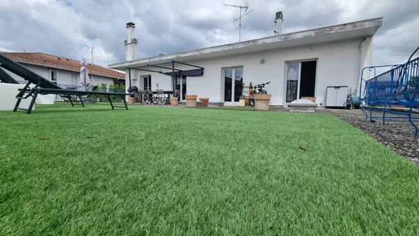 HYPER CENTRE de Dax, terrasse de 180m²