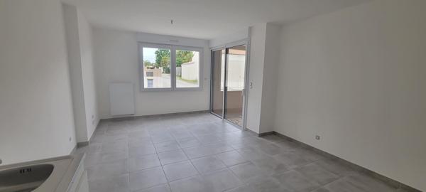 APPARTEMENT NEUF AVEC TERRASSE COUVERTE, JARDIN PRIVATIF ET 2 PARKINGS