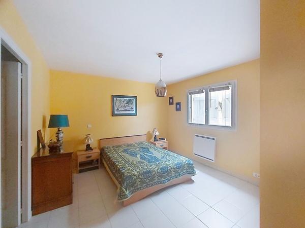 Villa La Seyne Sur Mer de 8 pièces de 221 m² avec piscine et garage sur un terrain de 886 m2