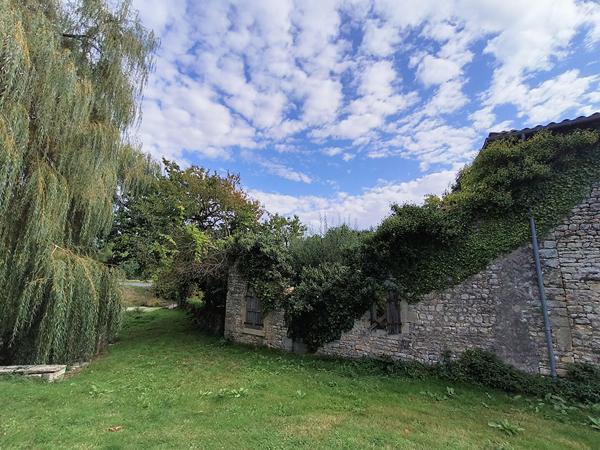 Maison en pierre à 10 mn de Melle et La Mothe, Chey 79120