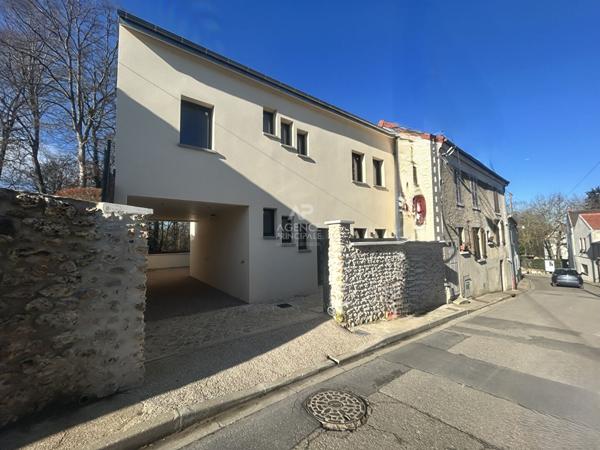 Maison Orgeval 7 pièces 5 chambres 161 m2 749 000 € **  - Référence  9026